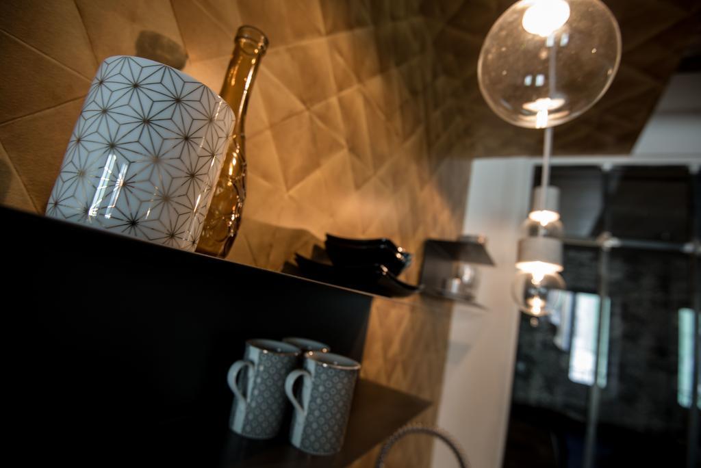 Apartamento "Un Lieu Unique" Le Gold Et Le Cocon Annecy Exterior foto